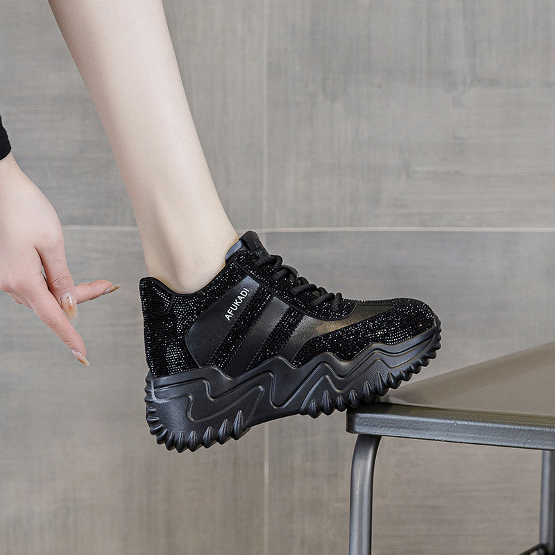 レディース バーガンディレッド ラインストーン プラットフォ - Street Fashion Shoes のレビューと価格