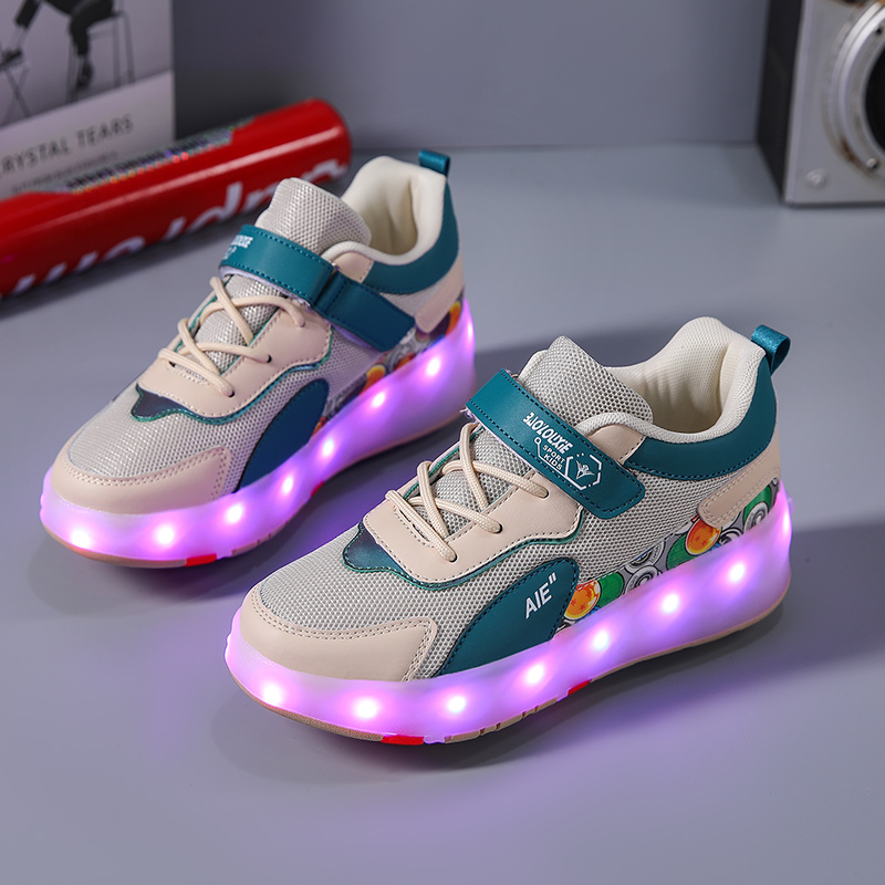 4輪格納式LEDライト付きユースローラースケートシューズ、ラ - Street Fashion Shoes のレビューと価格