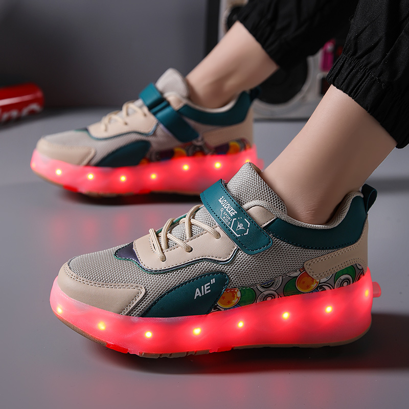 4輪格納式LEDライト付きユースローラースケートシューズ、ラ - Street Fashion Shoes のレビューと価格